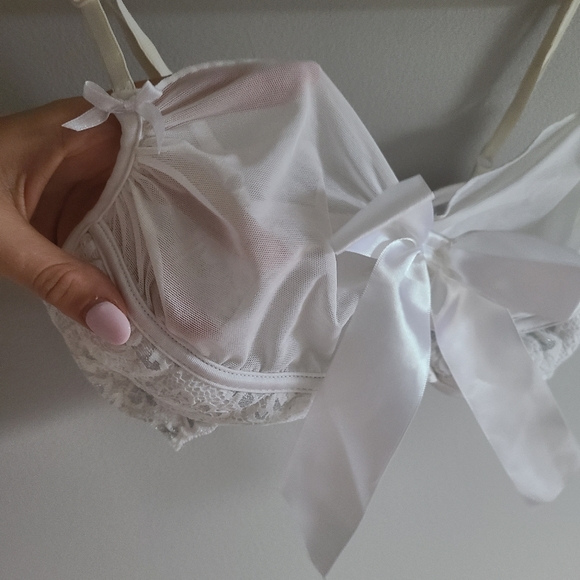 Coquette White Lingerie Bra - Picture 8 of 8